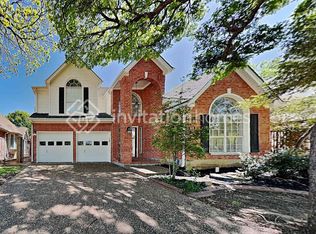 808 Olde Towne Dr, Irving, TX 75061