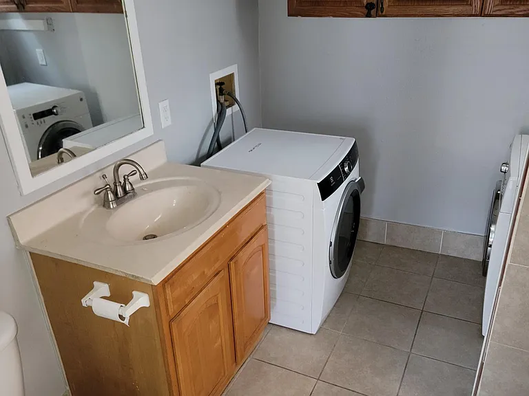 117 S Lake Ave #117 — Photo 6
