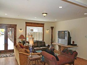 1st image of 1135 Park Ave