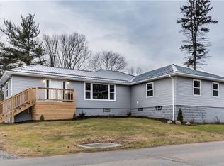 649 N Neshannock Rd, Hermitage, PA 16148