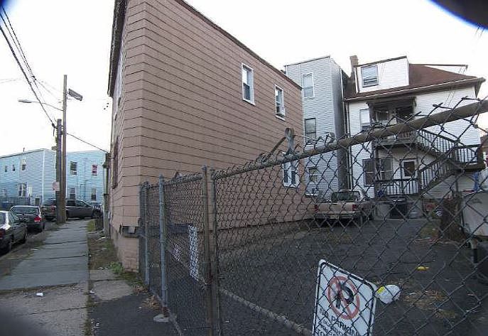 2nd image of 82 Plum St