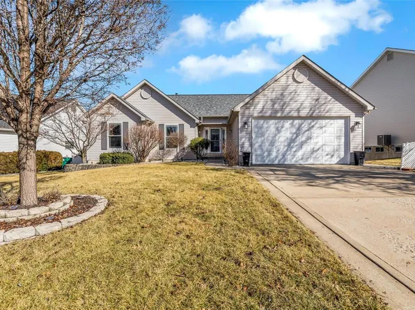 952 Cottontail Ln, Saint Charles, MO 63303