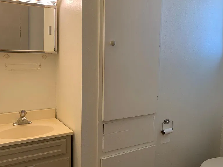 1326 S Saint Marys St #6 — Photo 12