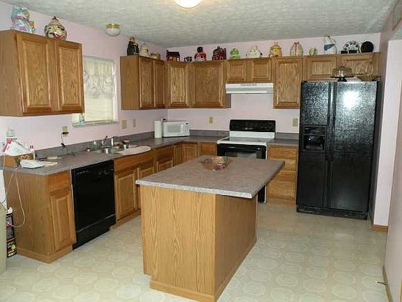 4th image of 1344 Wagy Sq