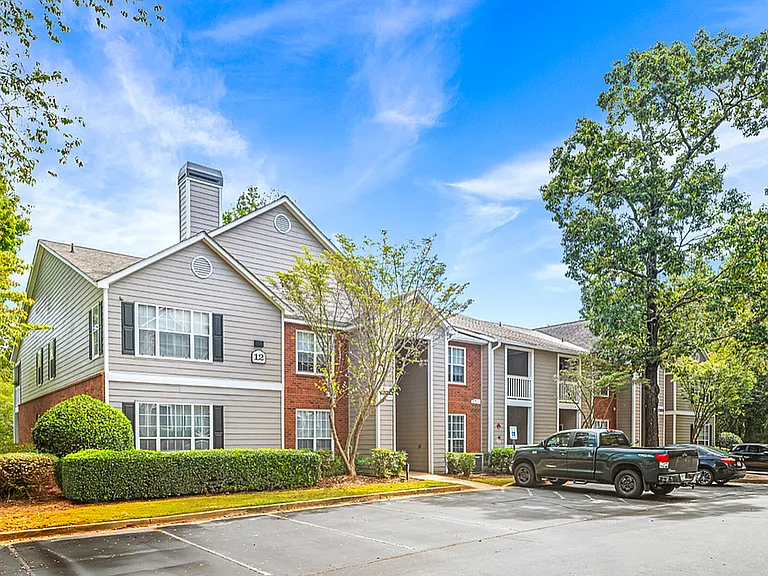 Retreat at Peachtree Apartments Building