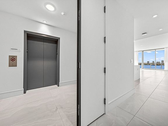 5th image of 220 Lake Shore Drive #1010
