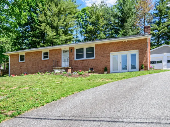 155 Chestnut Pl, Arden, NC 28704
