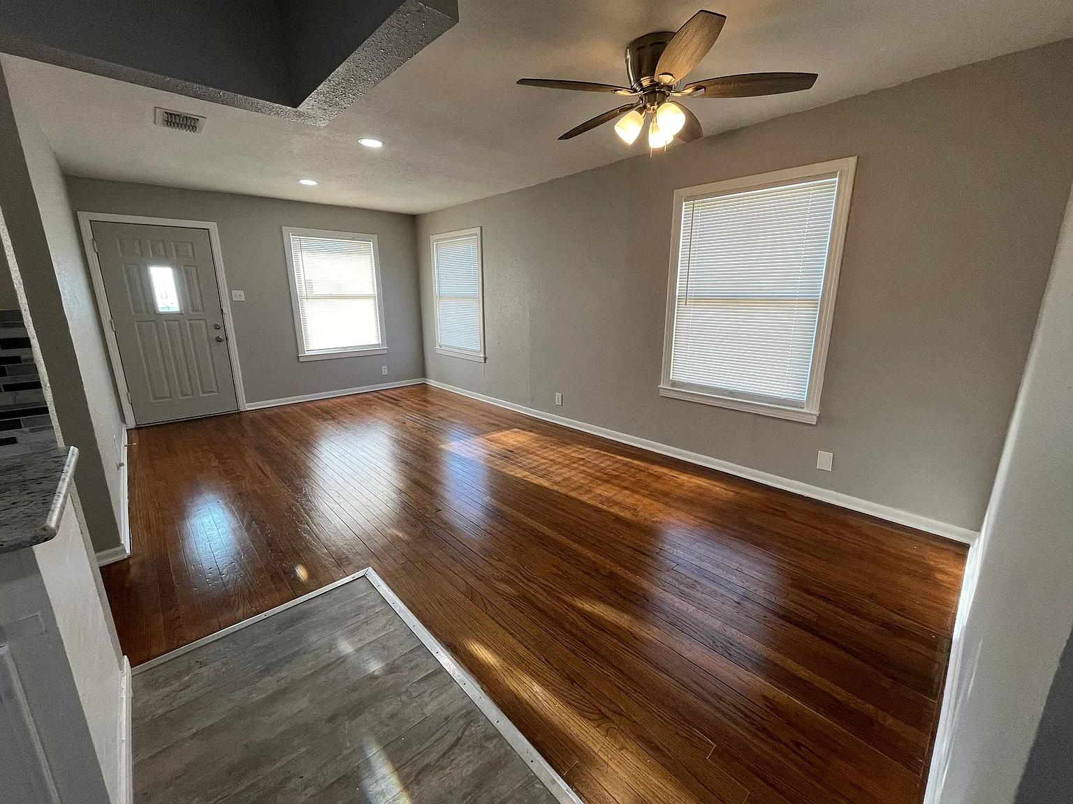 2 bed, 750 sqft, $1,250 — Photo 4