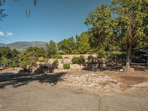 3rd image of 20296 S Mountain Rd