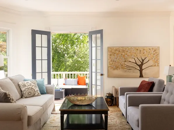 17 Winthrop Rd, Lexington, MA 02421