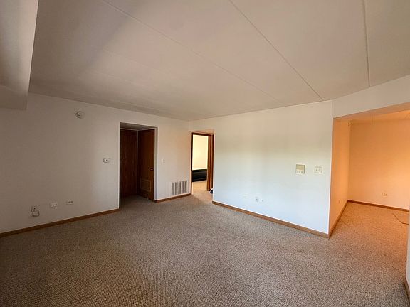 5th image of 5117 139th Pl #508