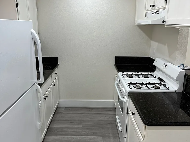 720 N Eucalyptus Ave #104 — Photo 5