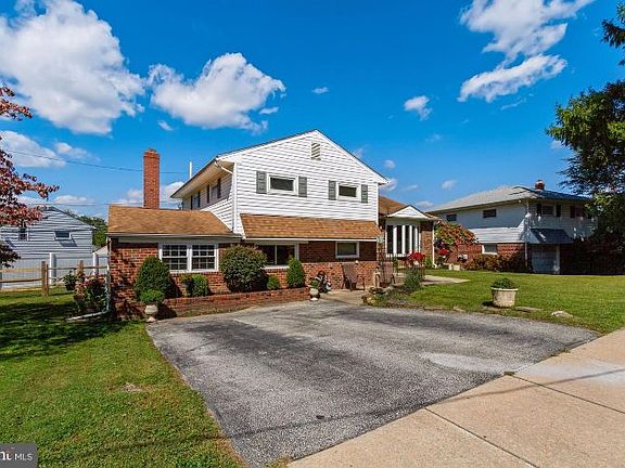 2nd image of 1531 Virginia Ave