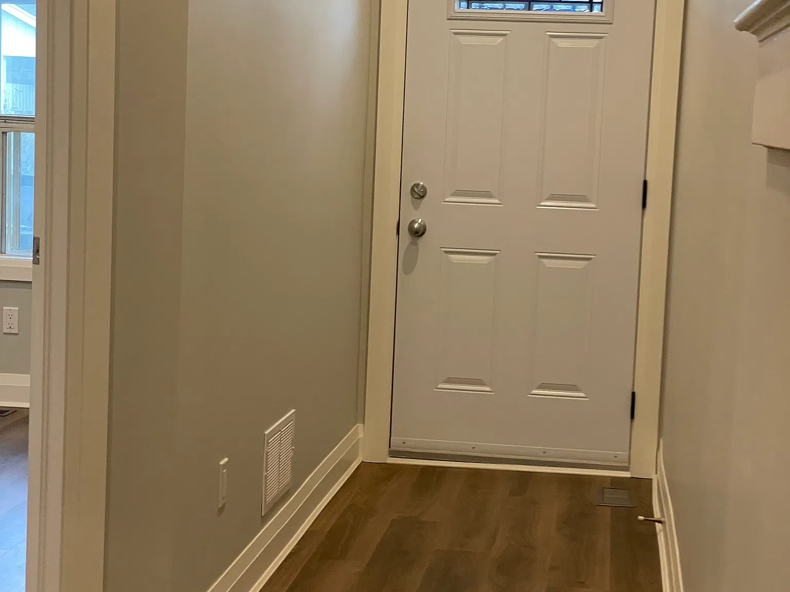 798 Ossington Ave — Photo 4