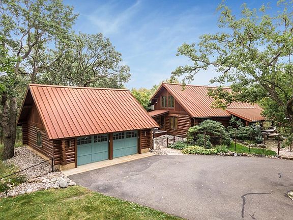2nd image of 321 Oak Knoll Dr