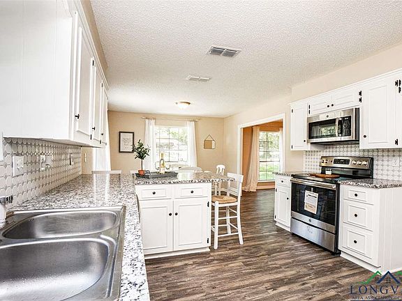 5th image of 602 S Honeysuckle St