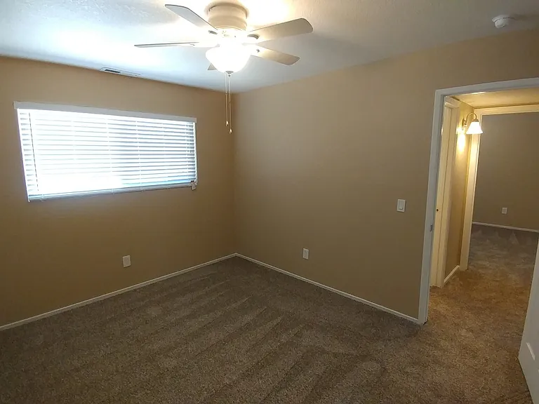 1435 Willis St — Photo 9