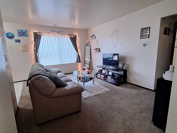 4th image of 4221 Quarry St #6