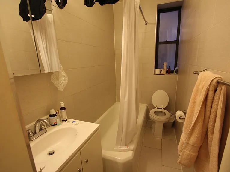 205 W 15th St #2J — Photo 3