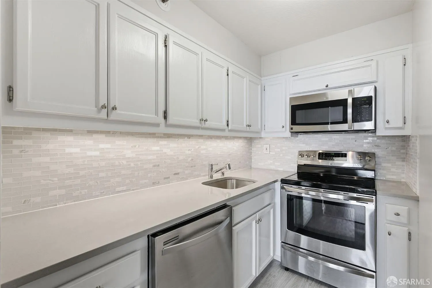 900 Bush St APT 501 - Photo 4