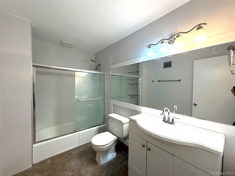 77 Sands Point Rd #1 — Photo 15