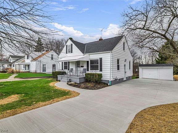 3rd image of 30646 Lorain Rd