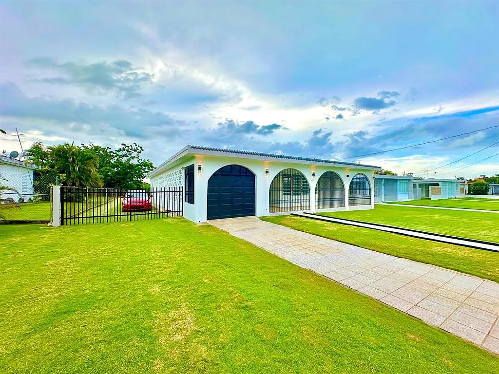 4 bed, 2.0 bath, $1,675 — Photo 2