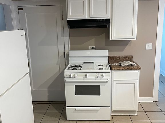 5th image of 2515 Vermont St APT 1