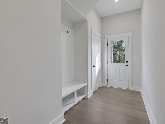 2nd image of 119 Bridgecrest Rd #25