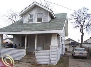 12 Clarence St, Pontiac, MI 48342