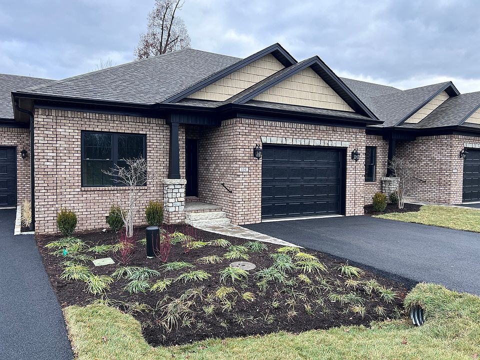 1st image of 104 Twin Oaks Dr