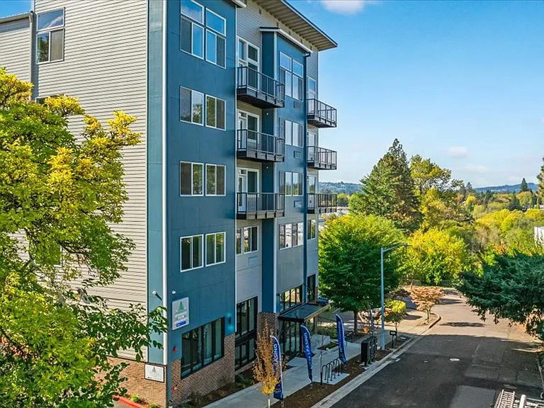 Hermoso View Apartments — Photo 15