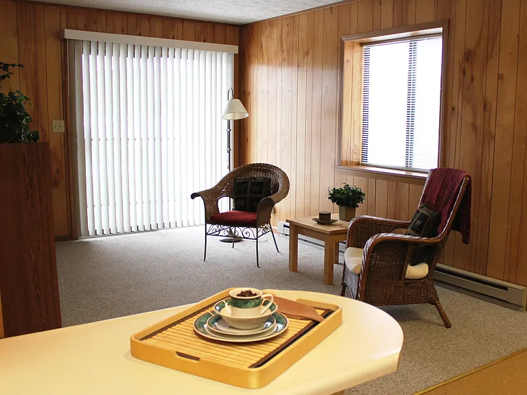 Crestview Apartments — Photo 36
