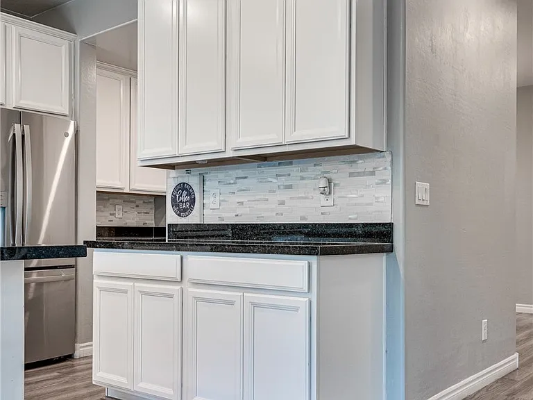 12321 Silvana St — Photo 18