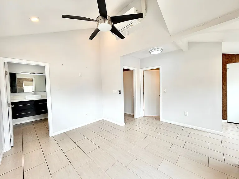 626 Benton Way — Photo 17