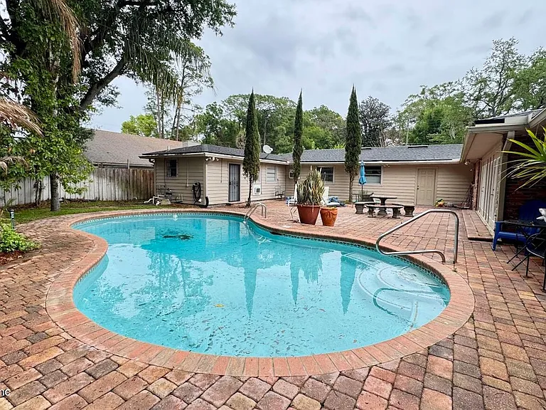 5557 Floral Ave — Photo 25
