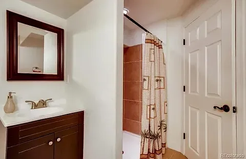 4328 S Halifax St — Photo 20
