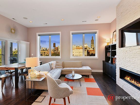 Living Room / Dining Room