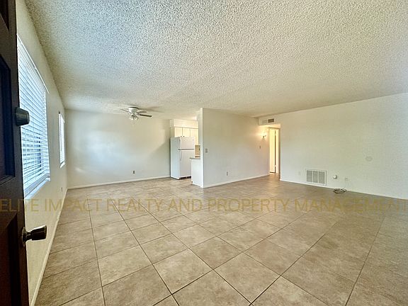 3rd image of 810 S Kolb Rd
