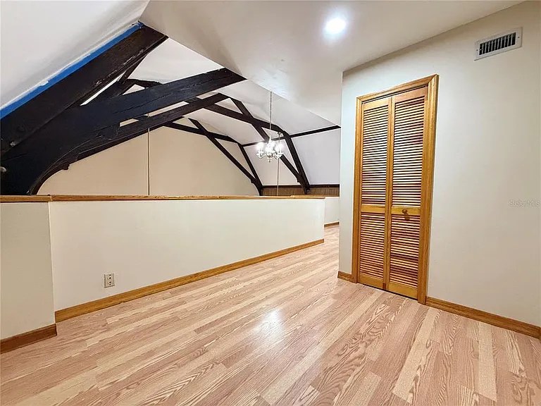 7002 S Shamrock Rd — Photo 27