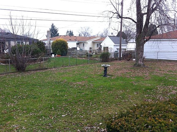 3rd image of 32540 Wexford Dr