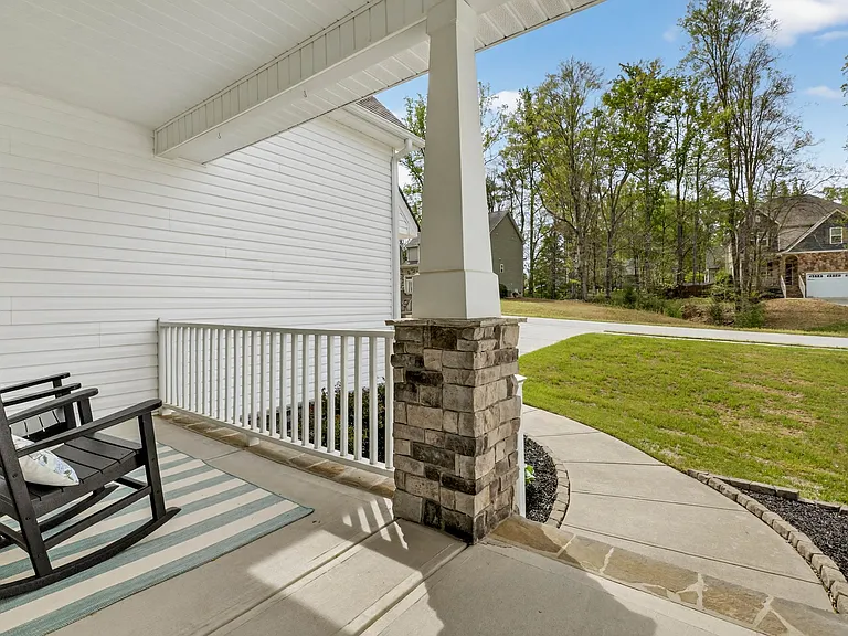 313 Laurel Oaks Dr — Photo 4
