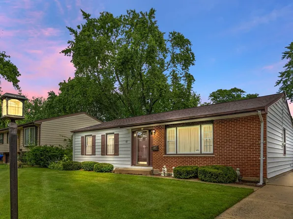 47 Willow Trl, Wheeling, IL 60090