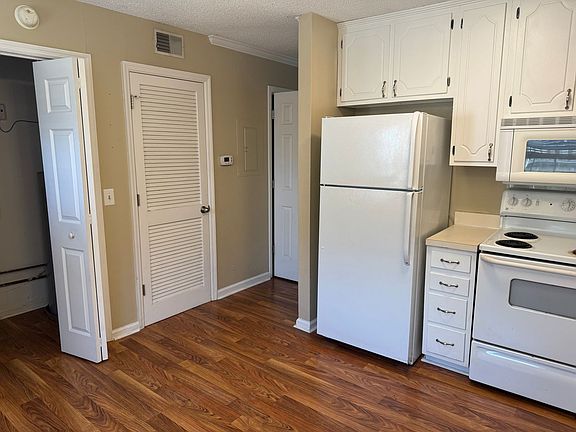 5th image of 137 McMurray Cir