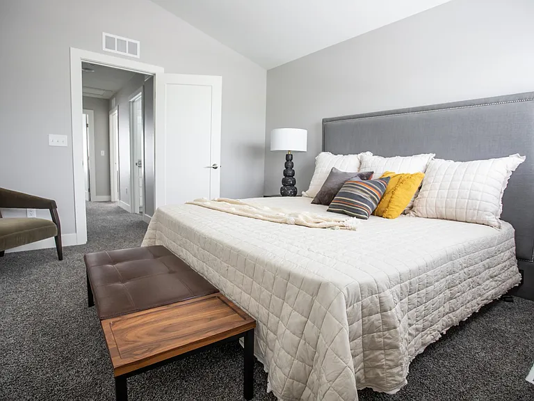 Evergreen Townhomes — Photo 11