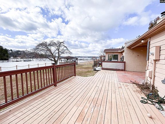3rd image of 29 Boardwalk Ln