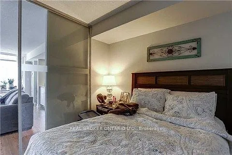 4K Spadina Ave #1010 — Photo 13