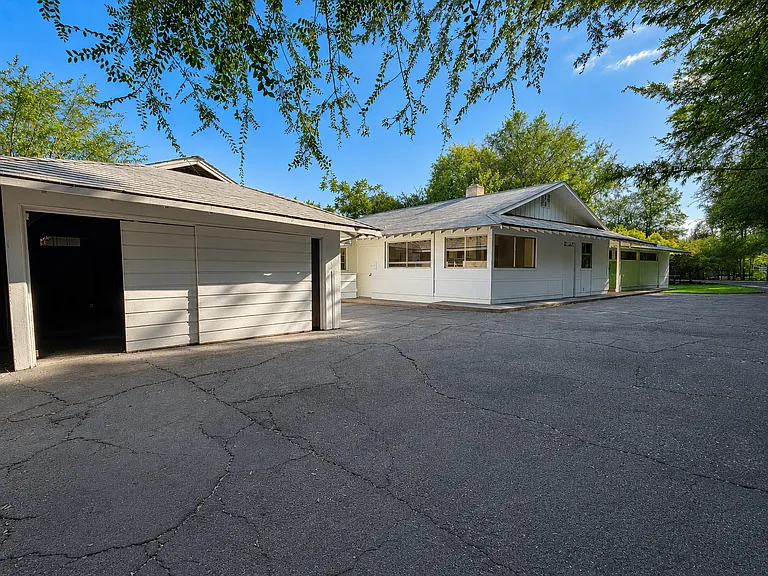 934 El Campo Dr — Photo 5