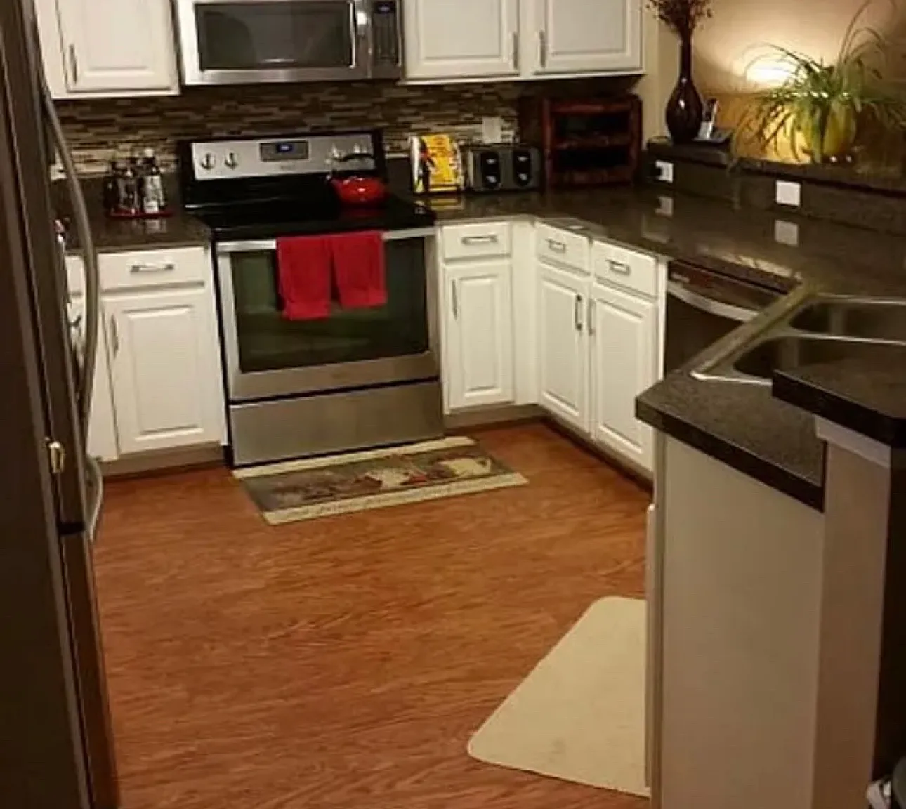 3 bed, 2.5 bath, 1710 sqft, $2,195 — Photo 3