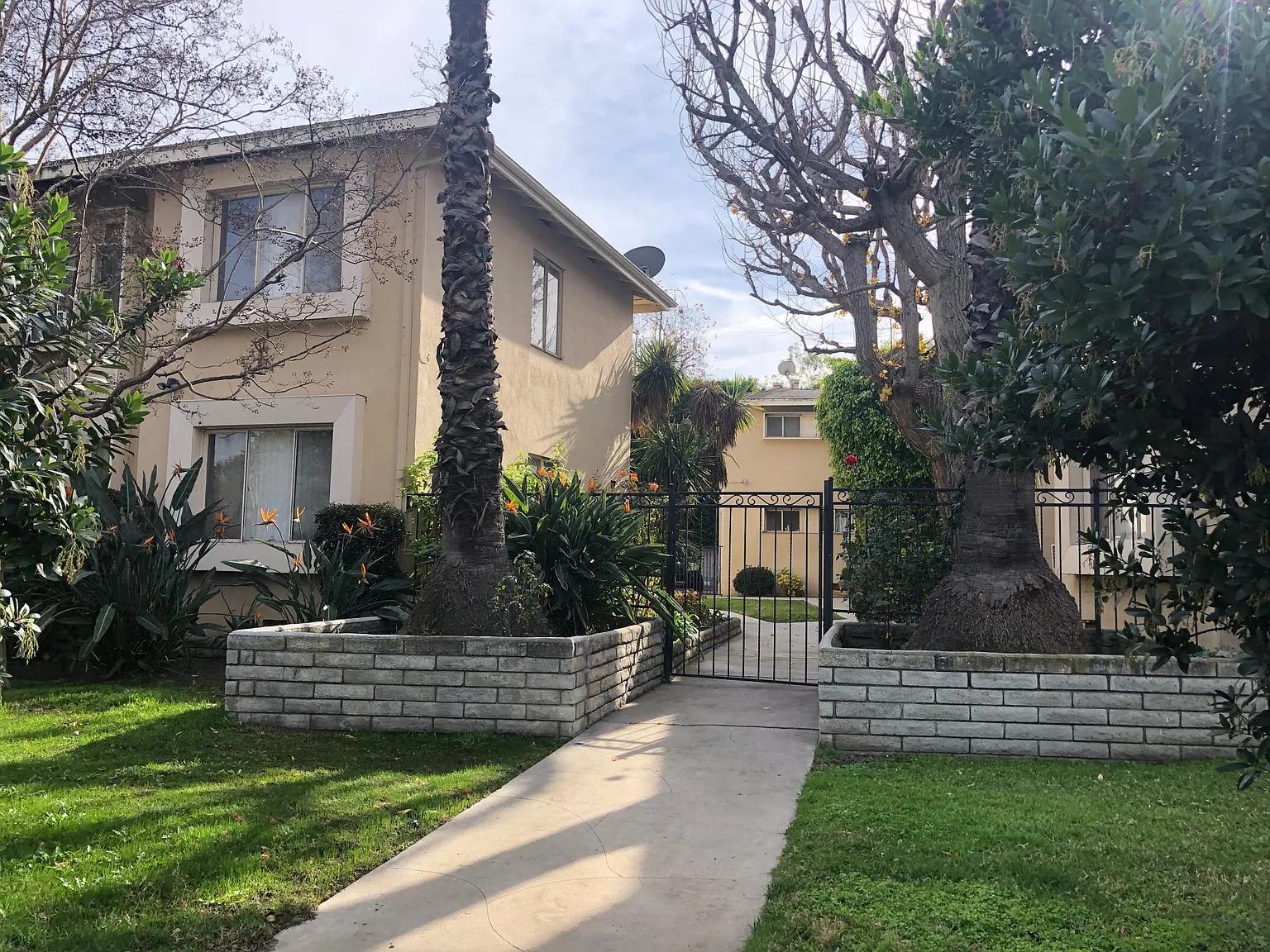 12062 Moorpark St — Photo 1